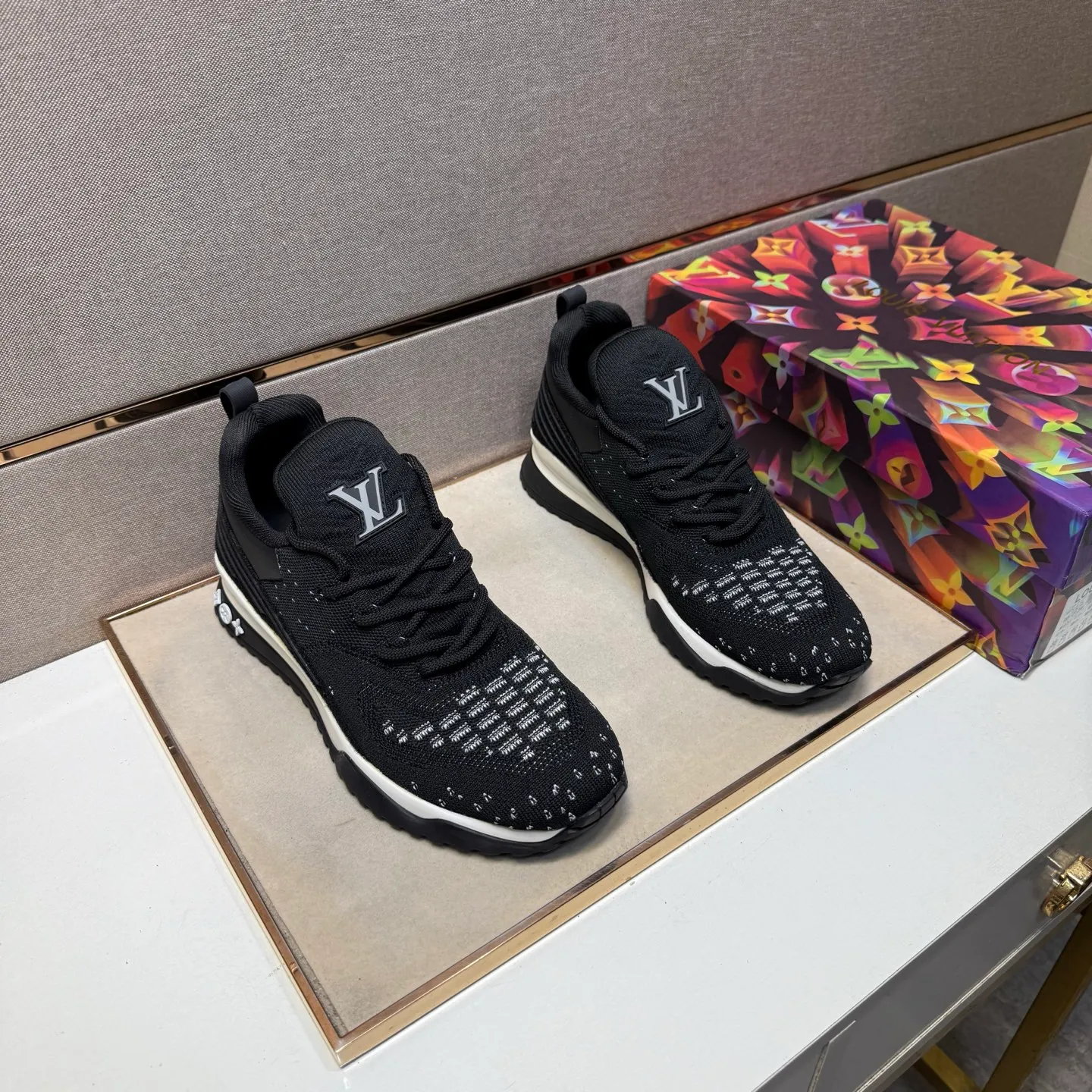⬛️Men's shoes 💰p480 [LV～] Men's casual shoes 2025z cabinet sales simultaneously 🔶Size: 38-44 #️⃣ 🔷7 colors🔜The upper is made of multi-material splicing➕Mesh lining, comfortable and breathable, sole: original comfortable and wear-resistant outsole, ⚠️real thing📱photographed🎬real thing is better📢📢📢